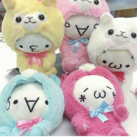 Mogumogu Core, Kawaii Core, Kawaii Plushies, Cute Stuffed Animals, Cute Little Things, Oui Oui, Rilakkuma, Cute Plush, Pastel Goth