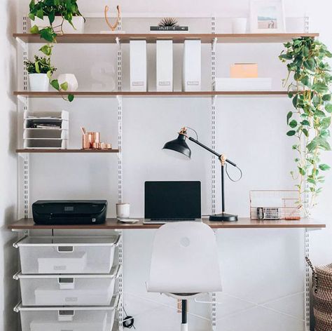 White Elfa Classic Office with Coffee Shelves Windowless Bathroom, Modern Home Offices, Minimalist Home Office, White Desk, Study Room Decor, Bathroom Plants, Modern Home Office, Home Office Space, Room Decor Bedroom Teenage