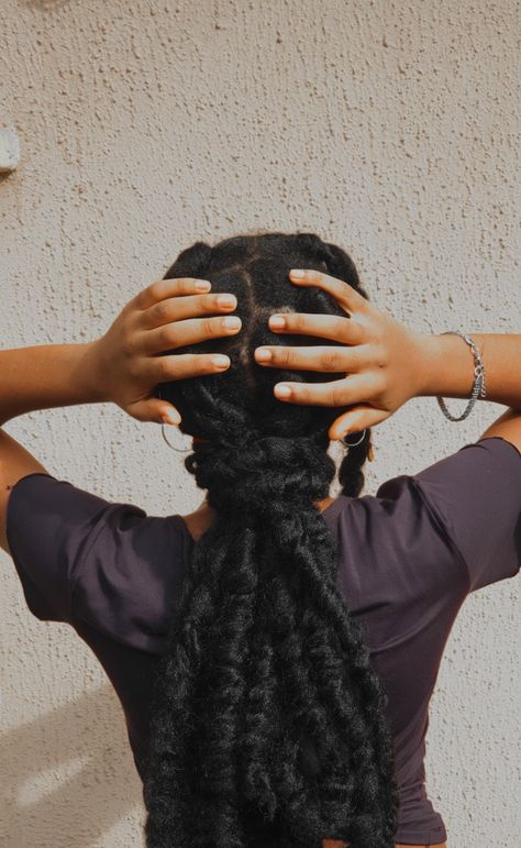 Short Jumbo Locs, Jumbo Faux Locs Hairstyles, Jumbo Faux Locs Short, Jumbo Faux Locs Long, Jumbo Locs Black Women, Marie Moreau, Jumbo Locs, Faux Locs Short, Jumbo Faux Locs