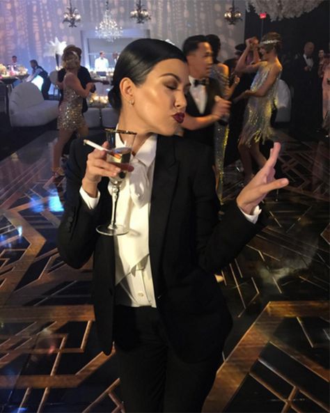 Kourtney Kardashian from Kris Jenner's Great Gatsby-Themed 60th Birthday Party | E! Online Gatsby Party Outfit Women, Great Gatsby Outfits, Gatsby Party Outfit, Gatsby Outfit, Gatsby Gala, Gatsby Look, Speakeasy Party, Black Pant Suit, Harlem Nights