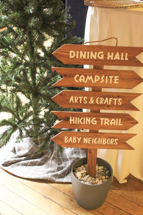 Camp Theme Table Decor, Camp Signs Diy, Summer Camp Decoration Ideas, Summer Camp Decorations For Classroom, Camp Theme Party Decorations, Camp Themed Party Decor, Camping Themed Decor, Camp Theme Decorations, Camp Theme Decor