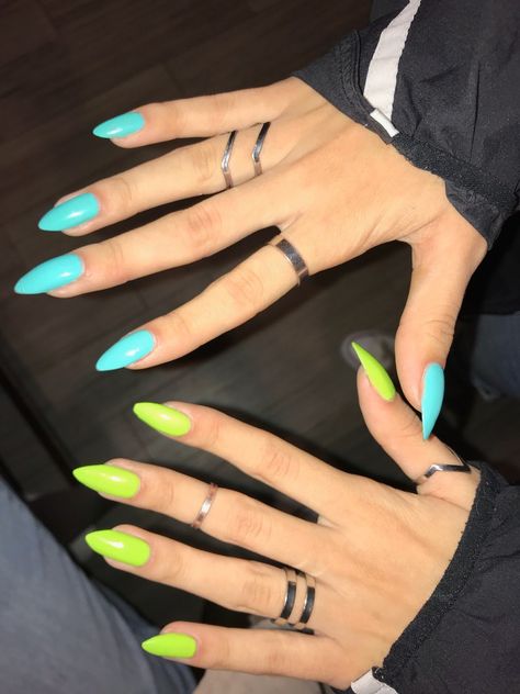 Nails Acrylic Vibrant, Acrylic Nails One Hand Different Color, Multi Nails Color Ideas, Neon Nails Colors, Every Other Nail Color, 2 Nail Color Ideas Each Hand, Two Different Colored Nails On Each Hand Acrylic, Two Different Colors On Each Hand Nails, Summer Nails Two Colors