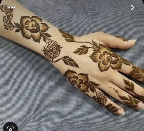 Alphabets Design, Henna Design Ideas, Henna Flower, Pretty Henna, Floral Henna Designs, Modern Henna Designs, Rose Mehndi Designs, Simple Mehndi Designs Fingers, Very Simple Mehndi Designs