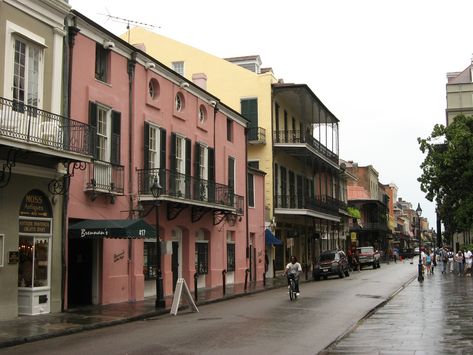 Royal-Street-New-Orleans Sweden Places To Visit, New Orleans Vacation, New Orleans French Quarter, New Orleans Travel, The French Quarter, French Colonial, Bourbon Street, Central Business District, Old Street