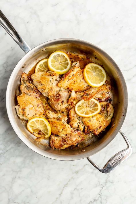 One Skillet Lemon Chicken Orzo - Fed & Fit Baked Chicken And Orzo, Baked Chicken Marinara, Lemon Baked Chicken, Skillet Lemon Chicken, Lemony Orzo, Chicken And Orzo, Lemon Chicken Orzo, Orzo Dishes, Chicken Marinara