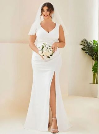 For a minimalist bride, this V-neck white dress from Boohoo offers clean lines and a simple, elegant design. Young Wedding, Simple Wedding Dress, Glamorous Wedding, Wedding Dresses Plus Size, Best Wedding Dresses, Plus Size Wedding, Simple Wedding, White Wedding Dresses, Wedding Dresses Simple