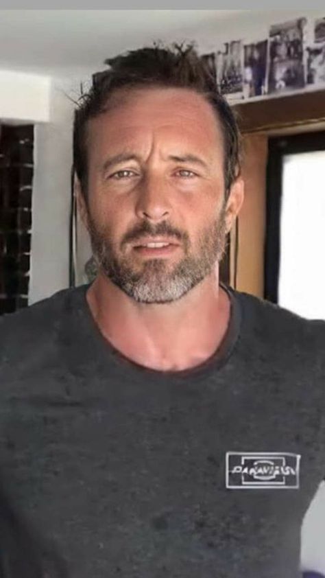 Malia Jones, Alex Olaughlin, Alex Oloughlin, Alex Scott, Alex Love, Alex O Loughlin, Army Pics, Handsome Prince, Masculine Men