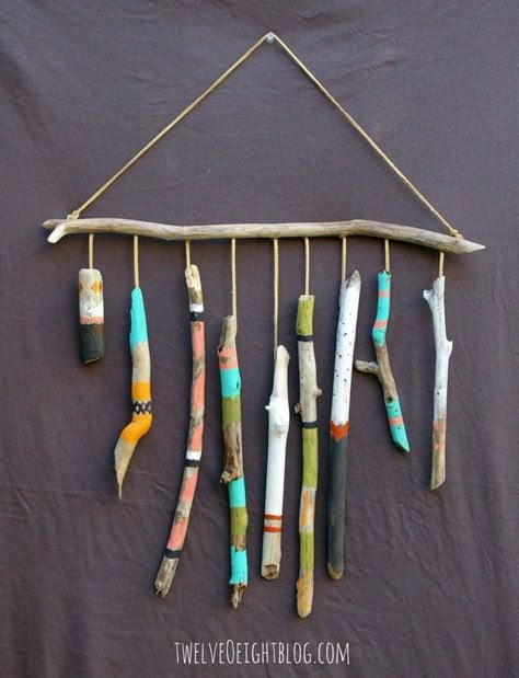 DIY Tribal Driftwood Mobile School Auction Art Projects, Spirit Sticks, Driftwood Diy, Painted Driftwood, Stick Art, Driftwood Crafts, 15 Diy, Painted Sticks, Forest School