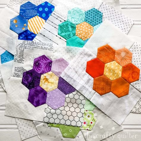 Progress on hand stitching projects - The Crafty Quilter Hand Stitching Projects, Hexagon Quilt Tutorial, Hexie Patterns, Hexie Quilts Patterns, Hexie Quilts, Hand Pieced Quilts, Hexagon Quilt Pattern, Small Quilt Projects, American Patchwork And Quilting