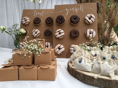 #firstbirthdayparty #inspiration #donuts #party #brown #beige #gold #outdoorparty #love #babyboy1stbirthdayparty #flowers #holz Brown Aesthetic Party Decor, Brown 18th Birthday Party, Brown Party Theme Aesthetic, Beige Gold Birthday Decor, Brown Birthday Theme Ideas, Beige Party Aesthetic, Beige Party Theme, Brown Party Table Decor, Beige Graduation Party