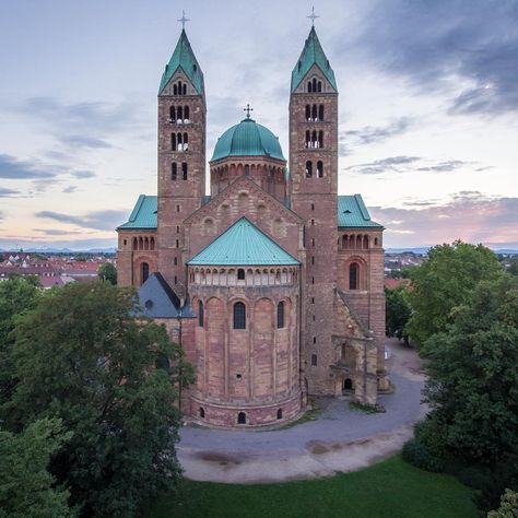 Tim Ueberrhein Photography on Instagram: “Der Dom zu Speyer, nicht der schönste Dom Deutschlands, aber gerade wegen seiner Geschichte einer der interessantesten /// #speyer…” Barcelona Cathedral, Barcelona, Building, Photography, Travel, On Instagram, Instagram, Speyer