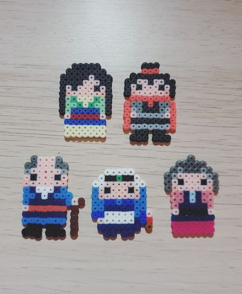 Mulan Perler Beads, Beads Craft Kids, Chibi Disney, Pixel Beads, Easy Perler Beads Ideas, 3d Perler Bead, Fuse Bead Patterns, Hama Beads Design, 8bit Art