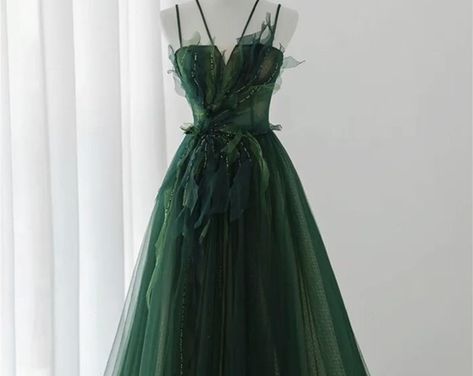 CHSTYCo - Etsy Gowns Floral, Prom Dress Green, Green Evening Dress, Graduation Party Dresses, A Line Prom Dress, Dress Sage, Green Prom, Green Tulle, A Line Evening Dress