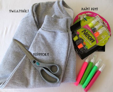 WobiSobi: Off the Shoulder Sweatshirt: DIY. Diy Sweatshirt Refashion, Off Shoulder Diy, Sewing Kit Box, Sweatshirt Diy, Off The Shoulder Sweatshirt, Sweatshirt Refashion, This Is My Life, Sewing Projects Clothes, Diy Tops