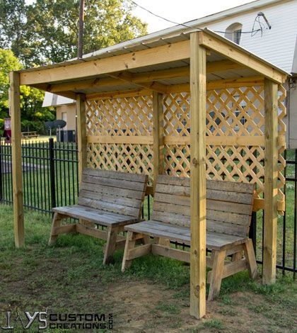 (Small rain and sun shelter) Shorter and lattice on the sides as well for a sun shelter for my dog Small Garden Shelter, Build A Nightstand, Dog Park Design, Wood Playground, Miter Saw Station, Three Tier Shelf, Saw Station, Rustic Pergola, Garage Pergola