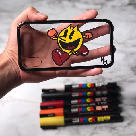 Marker Projects, Phone Case Diy Paint, Artist Markers, Posca Marker, Youtube Channel Art, Gadgets Technology Awesome, Cover Iphone, On Phone, Pac Man