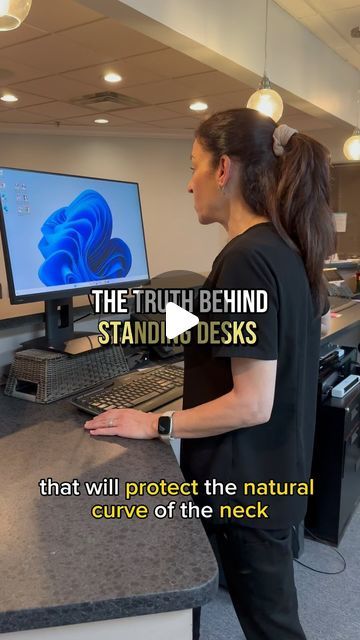 Dr. Suzi Schulman on Instagram: "Are you sitting too much during the day? How about we switch things up and stand while we work?👩‍💻

Standing desks are becoming increasingly popular as people look for ways to improve their health and productivity. Unlike traditional desks, standing desks allow you to work in a more ergonomic and active position, reducing the negative effects of sitting for long periods of time. Plus, they’re customizable to fit your individual needs and preferences, with adjustable heights and angles to ensure proper posture and comfort.💪✨

📢Save this for later and share with a friend who needs it!
•
•
•
#standingdesk #desk #desksetup #stand #standup #backpain #neckpain #shoulderpain #office #work #workspace #ergonomics #standandwork #posture #productivity #focus #heal Sit Stand Desk Home Office Layout, Ergonomic Desk Setup, Standup Desk, Home Office Layout, Traditional Desk, Ergonomic Desk, Proper Posture, Sit To Stand, Stand Up Desk