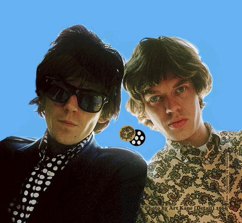 Very Groovy - Keith Richards and Mick Jagger of The Rolling Stones in 1966 Mick Jagger And Keith Richards, Rolling Stones Keith Richards, L'wren Scott, Marianne Faithfull, Photoshoot Concept, Keith Richards, Grown Man, Mick Jagger, Art Stuff