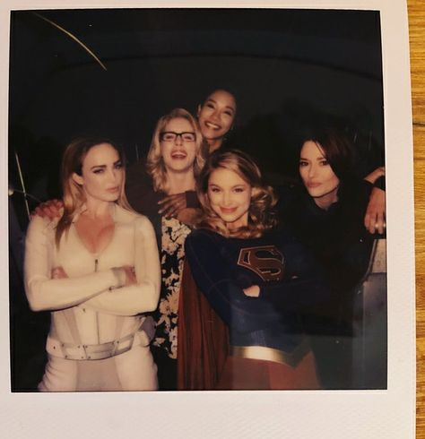 Thank you Melissa Benoist IG. Caity, Emily, Candice, Chyler & Melissa Arrowverse Wallpaper, Jesse Quick, Legends Of Tommorow, Flash Funny, Arrow Cast, Alex Danvers, Caity Lotz, Superhero Shows, Melissa Supergirl