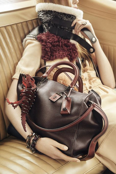 Coach class - DisneyRollerGirl Coach Rogue Bag, Coach Bags Outlet, Coach Rogue, Coach 1941, Womens Designer Bags, Steven Meisel, Latest Bags, Women Bags Fashion, Women Handbag