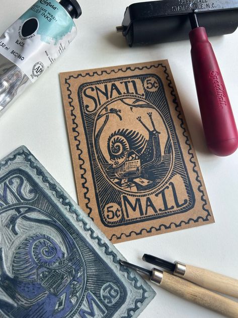 Aesthetic Lino Print, Linocut Graphic Design, Linoleum Printmaking Ideas, Lino Print Style Tattoo, Linocut Inspiration, Vintage Linocut Illustration, Reductive Printmaking, Stamp Print, Stamp Design Ideas