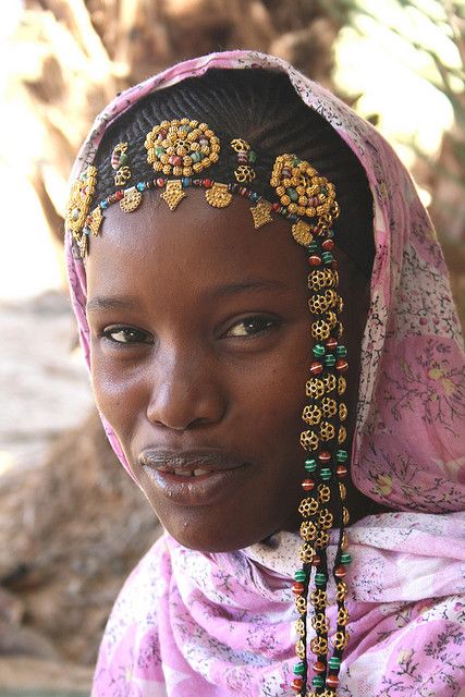 Africa | "Adrar, Mauritania" | ©Blaise Emmanuel Mauritania Culture, African People, Head Jewelry, We Are The World, African Culture, World Cultures, People Of The World, African Beauty, African Hairstyles