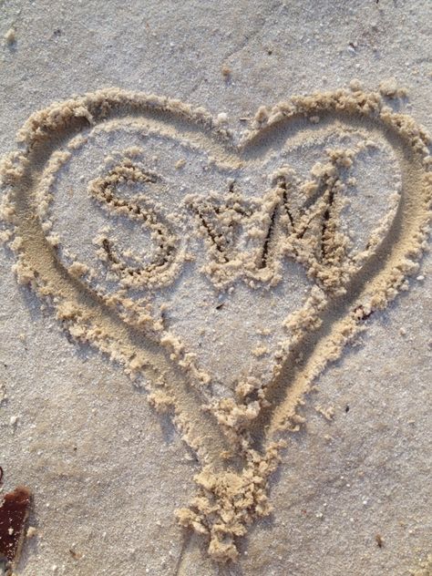 Writing our names in the sand💘👣 Name In The Sand, Sand Drawing, Exotic Hairstyles, Couple Pics For Dp, Easy Food Art, Cool Instagram Pictures, Cute Love Songs, Cute Profile Pictures, Beach Sand