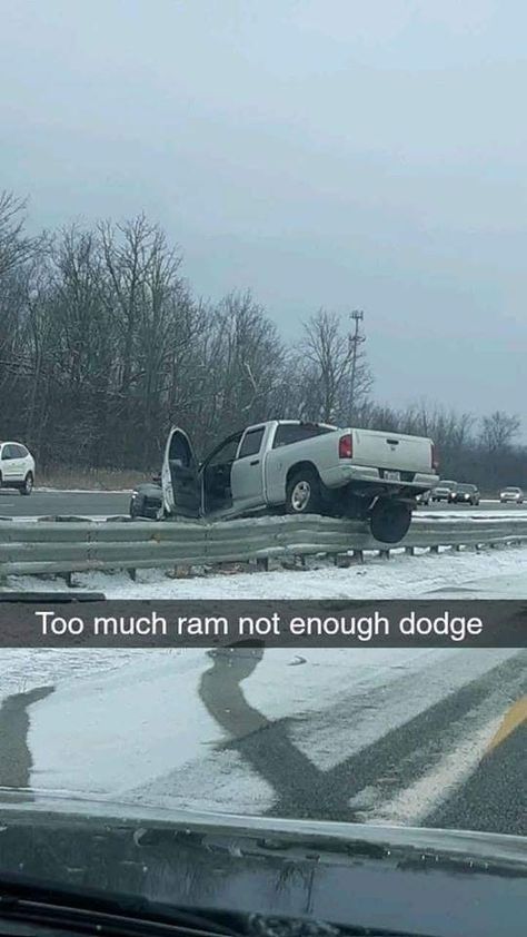 Winter 2019nin Ohio. Thundersnow one day and this... then 52 degrees and foggy the next day Ohio Memes Funny, Dodge Memes, Ohio Memes, Chevy Jokes, Meme Characters, Rat House, Young Sheldon, Car Memes, Crazy Funny