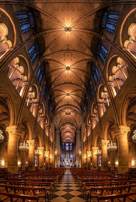 Bibliothèque Erestrelle Cathedral Architecture, Cathedral Church, Church Architecture, Famous Places, April 15, Place Of Worship, Beautiful Architecture, Beautiful Buildings, France Travel