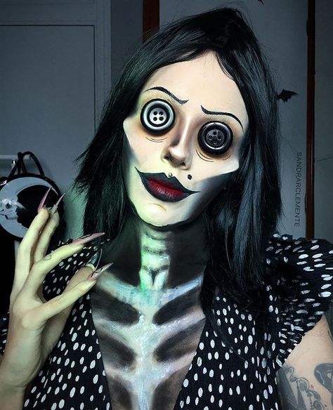 The Other Mother Coraline, Other Mother Coraline, Mothers Makeup, Coraline Makeup, The Other Mother, Other Mother, Theatre Makeup, Clever Halloween Costumes, Theatrical Makeup