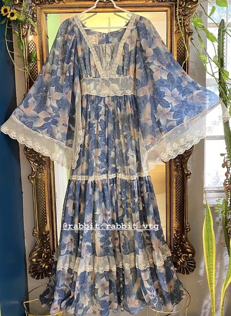 Blue and pink floral print Gunne Sax Angel Sleeve Maxi hanging on gold framed mirror Gunne Sax Dress 80s, Farewell Dresses, Vintage Gunne Sax Dress, Sax Dress, Gunne Sax Dress, Muslim Fashion Hijab Outfits, Cottagecore Outfits, Simple Pakistani Dresses, Angel Sleeve