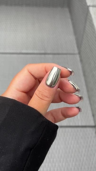 Watch me create Mirror Chrome🪩🪩 #mirrornails #mirrorchrome #nailartt... | Chrome Nails | TikTok Short Classy Nails, Nails Tiktok, Old Money Nails, Sophisticated Nails, Money Nails, Natural Nails Manicure, Popular Nail Colors, Minimal Makeup Look, Look Rich