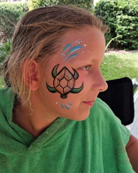 Otter Face Paint, Sea Turtle Face Paint, Face Painting Turtle, Super Easy Face Paint, Luau Face Painting Ideas, Hawaii Face Paint, Sea Face Paint, Jellyfish Face Paint, Ocean Face Paint