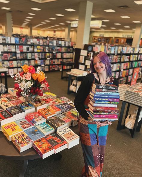 Barnes & Noble - Parks Mall | It’s serving NEW READS! 💅🏼 | Instagram Book Convention, Barnes And Noble, Reading, On Instagram, Instagram