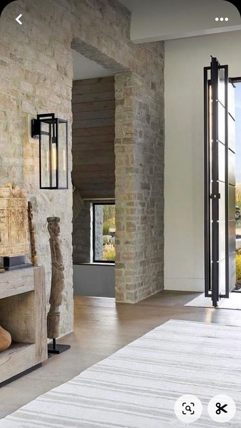 Stone Wall Entryway Interior, Modern Mountain Entryway, Modern Cotswold House, Stone Wall Entryway, Stone Baseboard, Boston House, Modern Mountain House, Door Design Modern, Bungalow Design