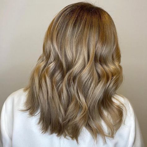 Blonde Hair Formula, Dirty Blonde With Highlights, Dark Dirty Blonde Hair, Dark Dirty Blonde, Blonde With Highlights, Natural Blonde Highlights, Natural Dark Blonde, Beige Blond, Grey Blonde Hair