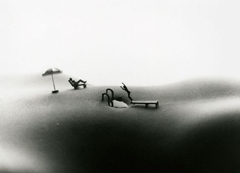 Miniature Photography, Body Photography, Foto Art, Weird World, Two People, Black And White Photography, Beautiful Landscapes, Photography Inspiration, Landscape Photography