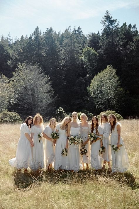 Light Airy Wedding Photography, Wedding Bridal Party Photos, Nz Wedding, Bridesmaid Inspiration, Bridesmaids Photos, Bridal Photoshoot, Bridal Party Photos, Film Wedding Photography, Nontraditional Wedding