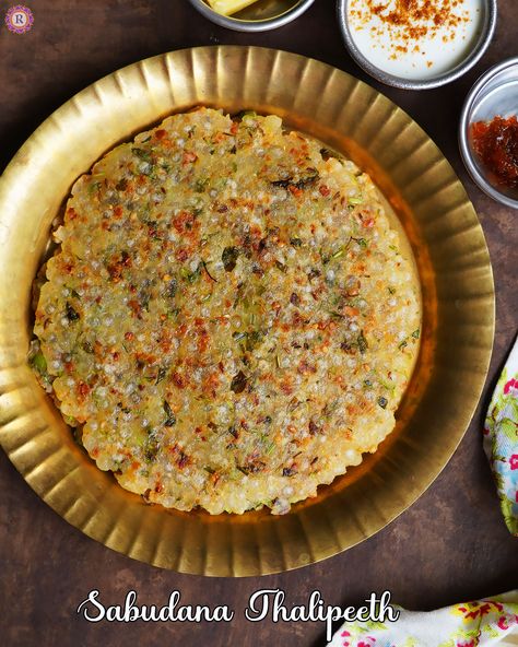 Sabudana Thalipeeth Recipe - Raks Kitchen Sabudana Thalipeeth Recipe, Sabudana Recipe, Thalipeeth Recipe, Desi Snacks, Sabudana Recipes, Crispy Pancakes, Indian Flatbread, Fast Cooking, Paratha Recipes