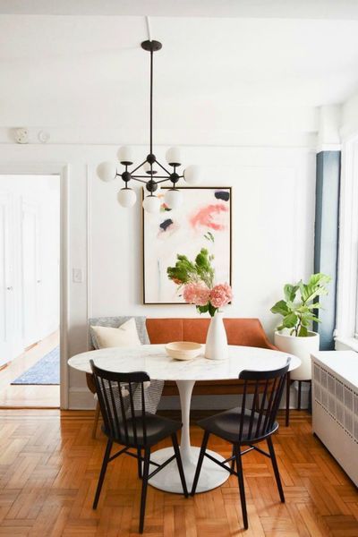 Living in a small space with a family and need some master organization and tips for small homes or apartments? Come check out this Small Space Living Series featuring a family of 4 in a 700 sq ft Manhattan apartment. #smallspace #apartmentgoals Apartment Dining, New York City Apartment, Table For Small Space, Best Paint Colors, Dining Nook, Dining Room Small, City Apartment, Small Dining, White Table