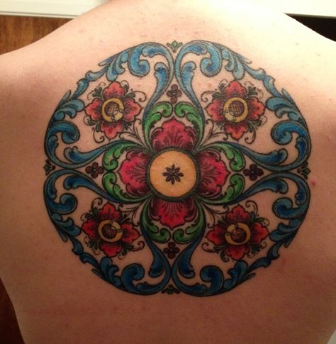 Rosemaling ink. Norwegian for "decorative painting." Rosemaling is the name of a form of decorative folk art that originated in the rural valleys of Norway ~ Rosemal Tattoo, Rosemaling Tattoo, Dishonored Tattoo, Norway Tattoo, Peace Sign Tattoos, Well Pictures, Norwegian Rosemaling, Viking Helmet, Just Ink