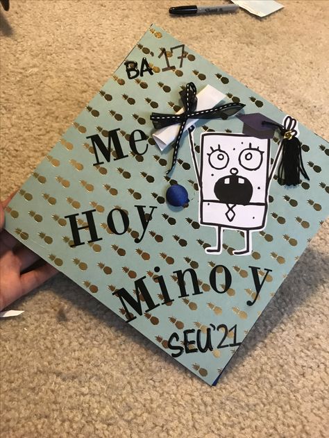 Spongebob Graduation, Spongebob Graduation Cap, Graduation Hats Decorated, Funny Graduation Caps, College Grad Party, College Grad Cap Ideas, Grad Cap Decorated, Graduation Cap Decoration Diy, High School Graduation Cap