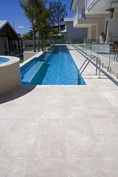 Travertine Linen Travertine Pool Tile, Pool Deck Tile, Travertine Pool Decking, Coping Tiles, Luxury Pools Backyard, Pool Paving, Pool Pavers, Florida Pool, Travertine Outdoor