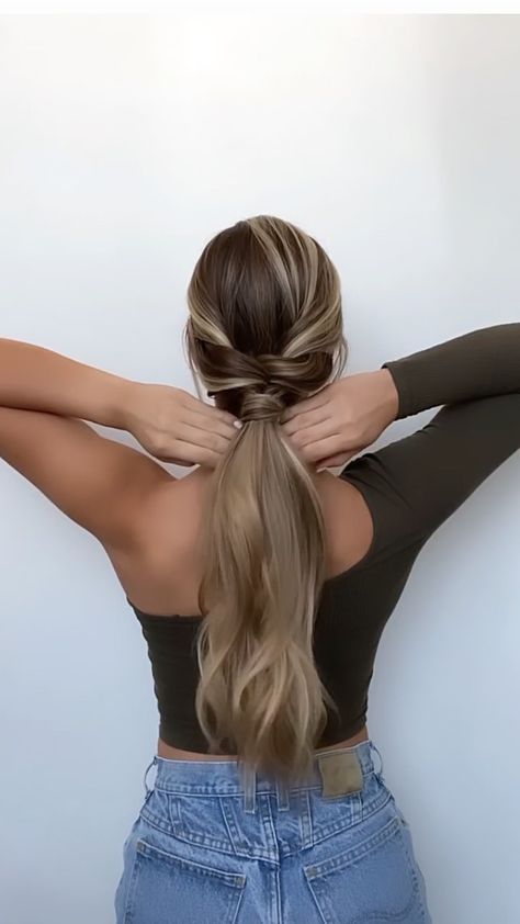 @saçbakımıvesağlığı💫’s Instagram video: “Stylish Low ponytail tutorial✨ For more hairstyle ideas follow @sacbakimivesagligi 💫 . . . . Hair by @roralovestrand 💫 . . . .…” Low Ponytail Tutorial, Ponytail Tutorial, Yay Or Nay, Low Ponytail, Easy Hairstyles For Long Hair, Hairstyle Ideas, Instagram Video, Hair Styling, Hair Ideas