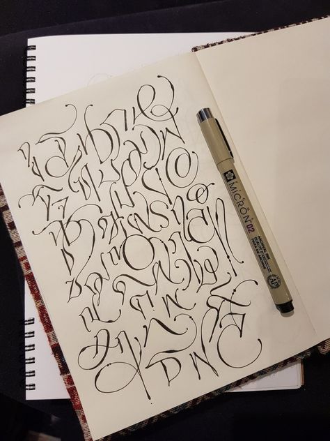 Font Thai Design, Thai Font Design, Thai Typography, Thai Font, Thai Alphabet, Thai Design, Graffiti Writing, Typo Design, Typography Alphabet