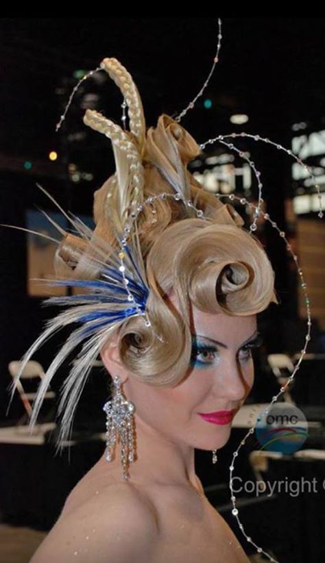 -pin it from carden Angelo Seminara, Hair Competition, Sanggul Modern, High Fashion Hair, Competition Hair, Ballroom Hair, Avant Garde Hair, Extreme Hair, Peinados Recogidos