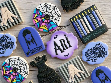 Wednesday Birthday Cookies, Wednesday Addams Birthday Cookies, Wednesday Cookies, Wednesday Addams Cookies, Addams Family Theme Party, Addams Family Theme, Birthday Themes For Adults, Slime Birthday, Flower Sugar Cookies