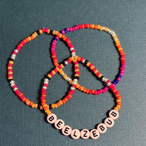 Helluva Boss Bracelet, Beelzebub Helluva Boss, Bracelet Seed Beads, Nerdy Gifts, Word Bracelet, Friendship Goals, Helluva Boss, Seed Beads, Theater