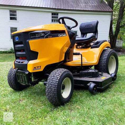 Tractor Concept, Electric Riding Lawn Mower, Cub Cadet Tractors, Lawn Mower Storage, Lawn Mower Tractor, Riding Mowers, Contemporary Patio, Green Craft, Riding Lawn Mowers