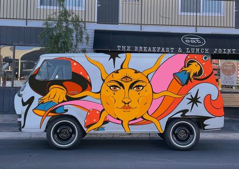 Caravan Paint, Van Painting, Boogie Van, Hippie Camper, Hand Painted Vans, Street Murals, Vans Painted, Trippy Aesthetic, Camper Boat